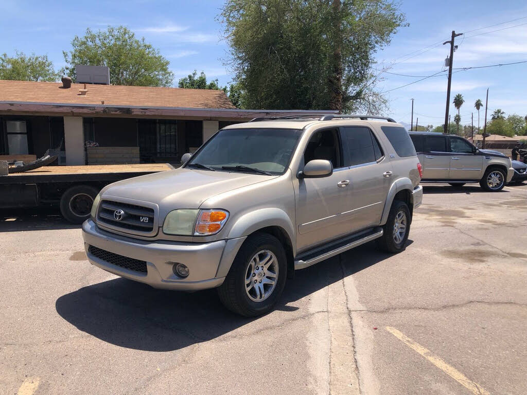 2004 Toyota Sequoia SR5