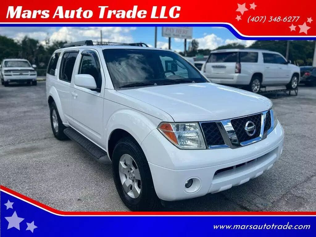 2005 Nissan Pathfinder SE