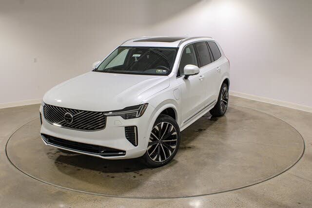 2025 Volvo XC90 Recharge T8 Plus Bright Theme 7-Passenger eAWD