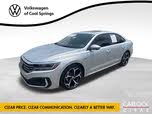 Volkswagen Passat 2.0T R-Line FWD