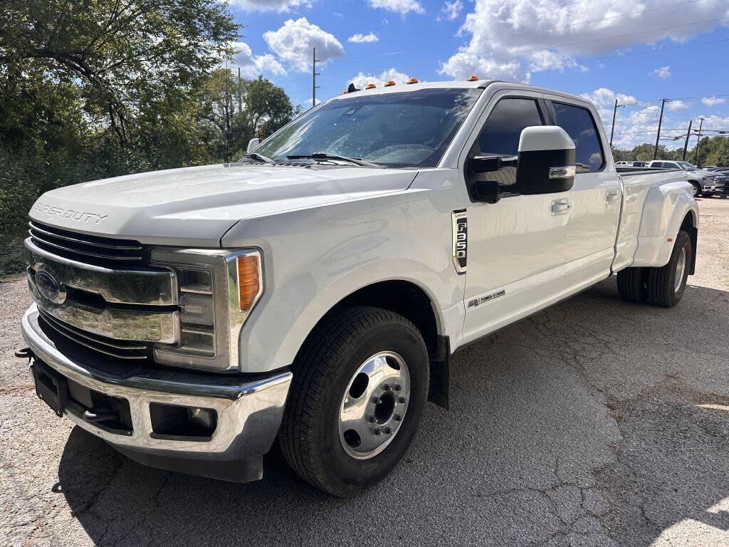 2019 Ford F-350 Super Duty Lariat Crew Cab LB DRW RWD