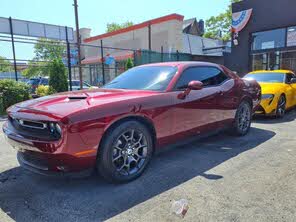 Dodge Challenger GT AWD
