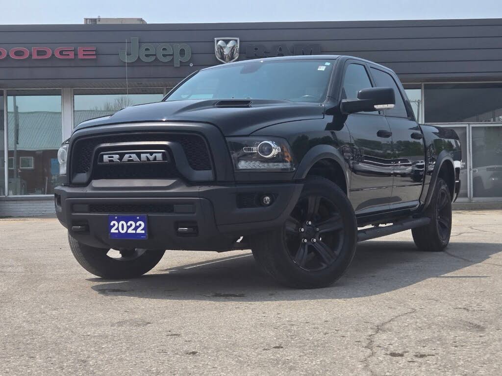 RAM 1500 Classic Warlock Crew Cab 4WD 2022