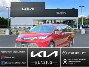 Toyota Sienna XLE 7-Passenger FWD