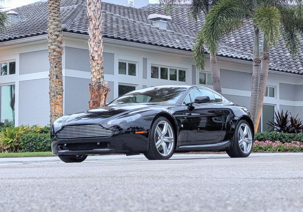 2009 Aston Martin V8 Vantage Coupe RWD