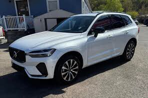 Volvo XC60 B5 Plus Dark Theme AWD