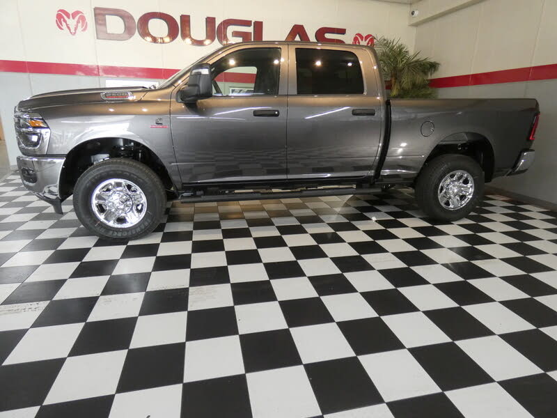 2025 RAM 2500 Tradesman Crew Cab 4WD