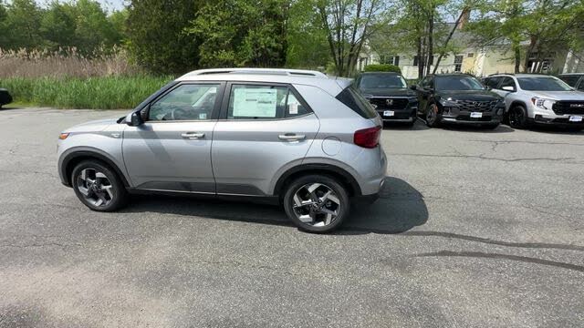 2025 Hyundai Venue SEL FWD