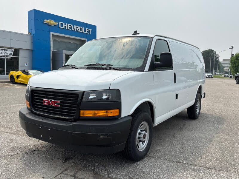 GMC Savana Cargo 3500 RWD 2025