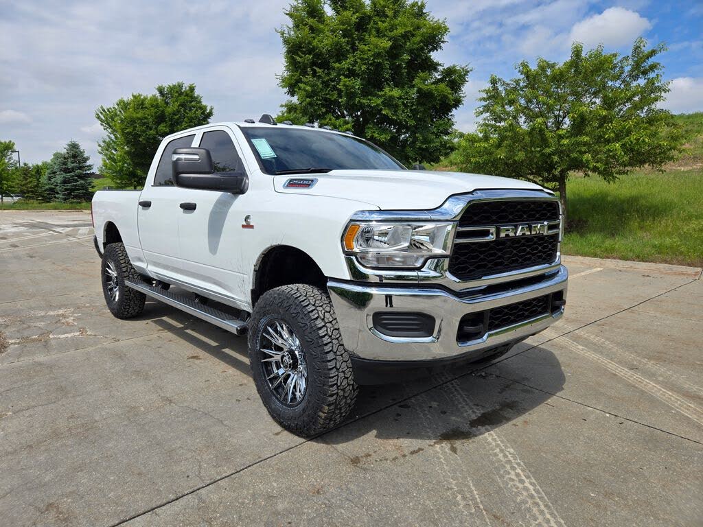 2024 RAM 2500 Tradesman Crew Cab 4WD