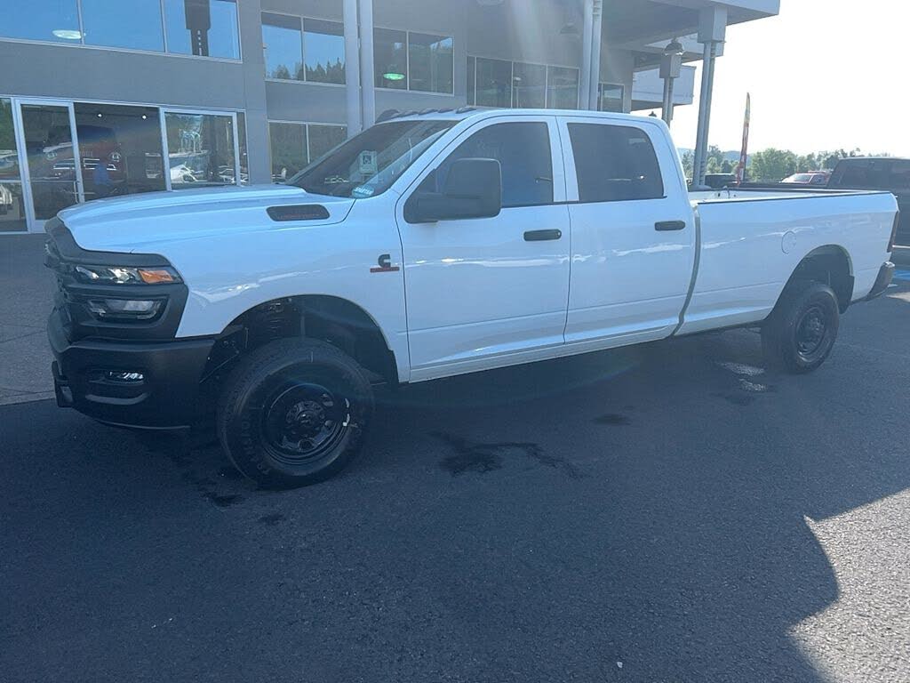 2025 RAM 2500 Tradesman Crew Cab LB 4WD