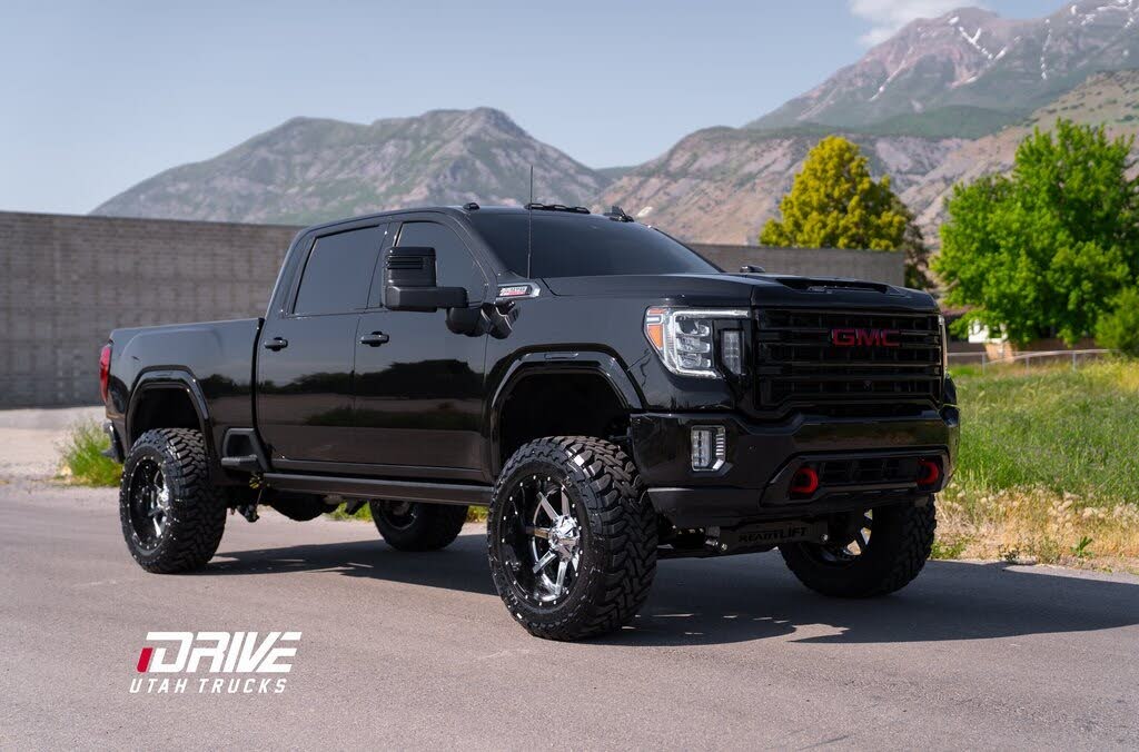 2022 GMC Sierra 2500HD AT4 Crew Cab 4WD