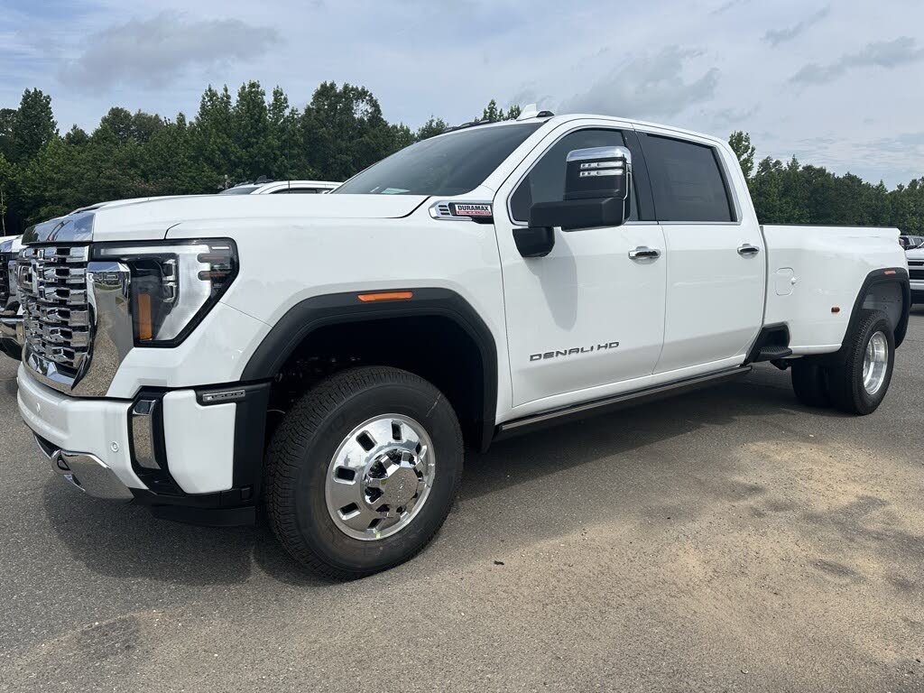 2025 GMC Sierra 3500HD Denali Crew Cab 4WD