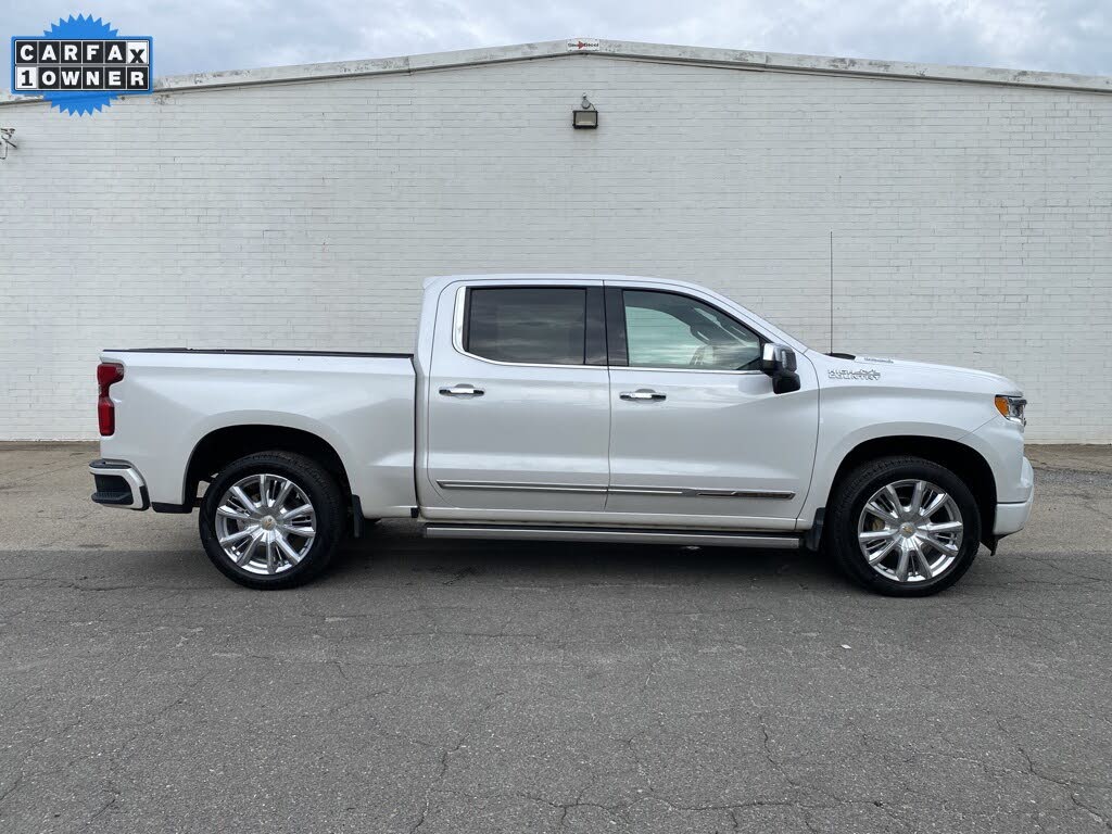 2022 Chevrolet Silverado 1500 High Country Crew Cab 4WD