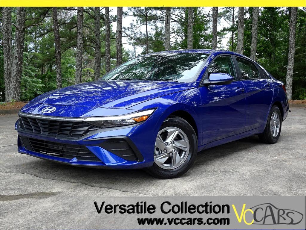 2024 Hyundai Elantra SE FWD