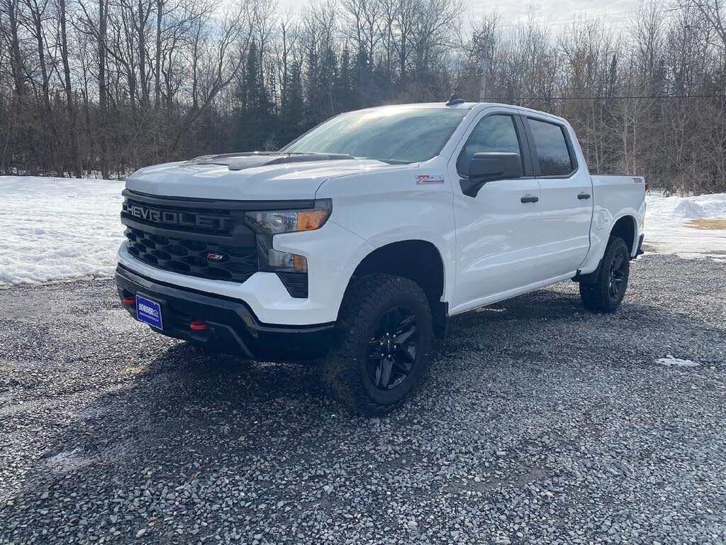 2025 Chevrolet Silverado 1500 Custom Trail Boss Crew Cab 4WD