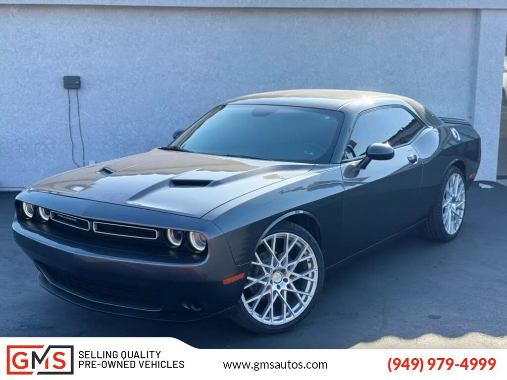 2019 Dodge Challenger SXT RWD