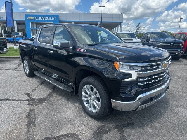 2025 Chevrolet Silverado 1500 LTZ Crew Cab 4WD