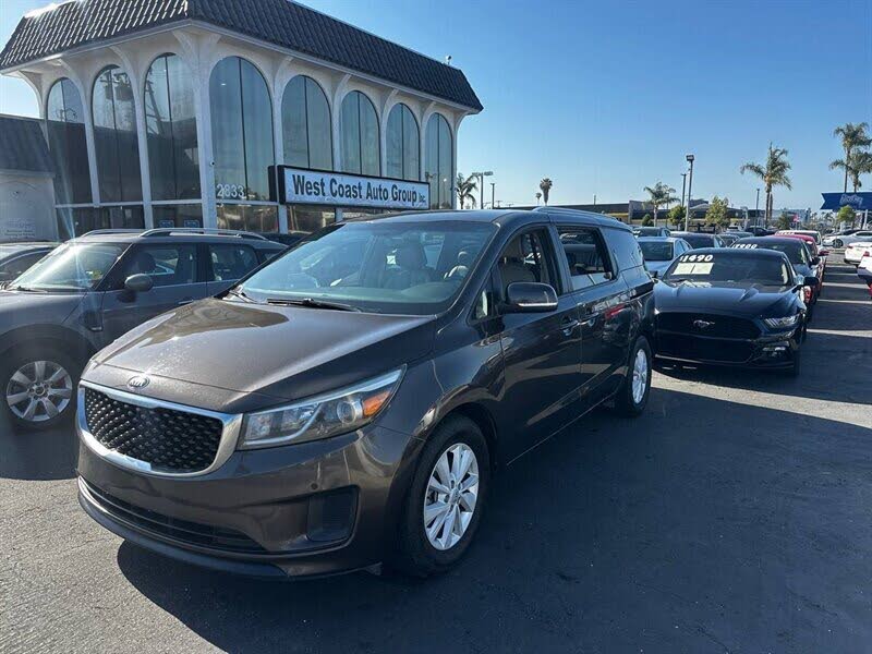 2017 Kia Sedona LX Plus