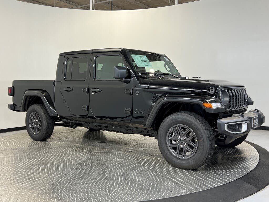 2025 Jeep Gladiator Sport S Crew Cab 4WD