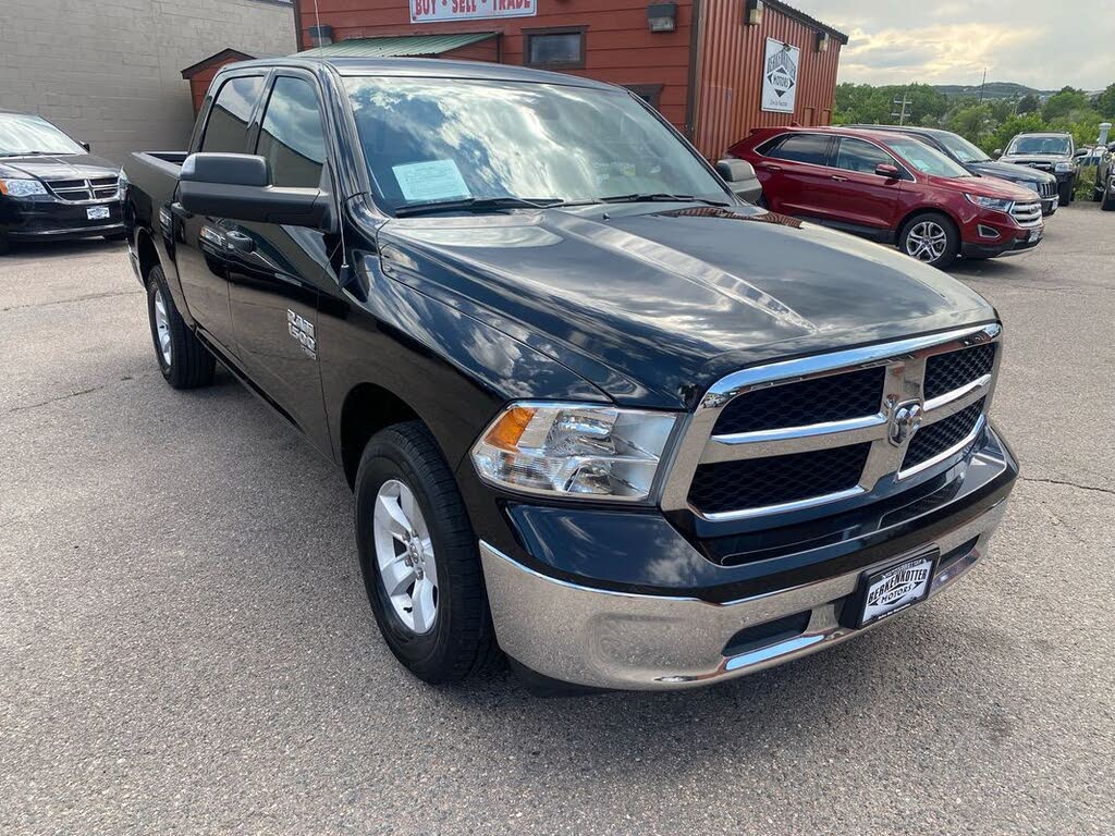 2023 RAM 1500 Classic SLT Crew Cab 4WD