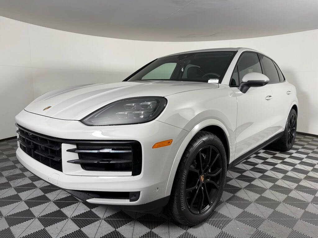 2025 Porsche Cayenne AWD
