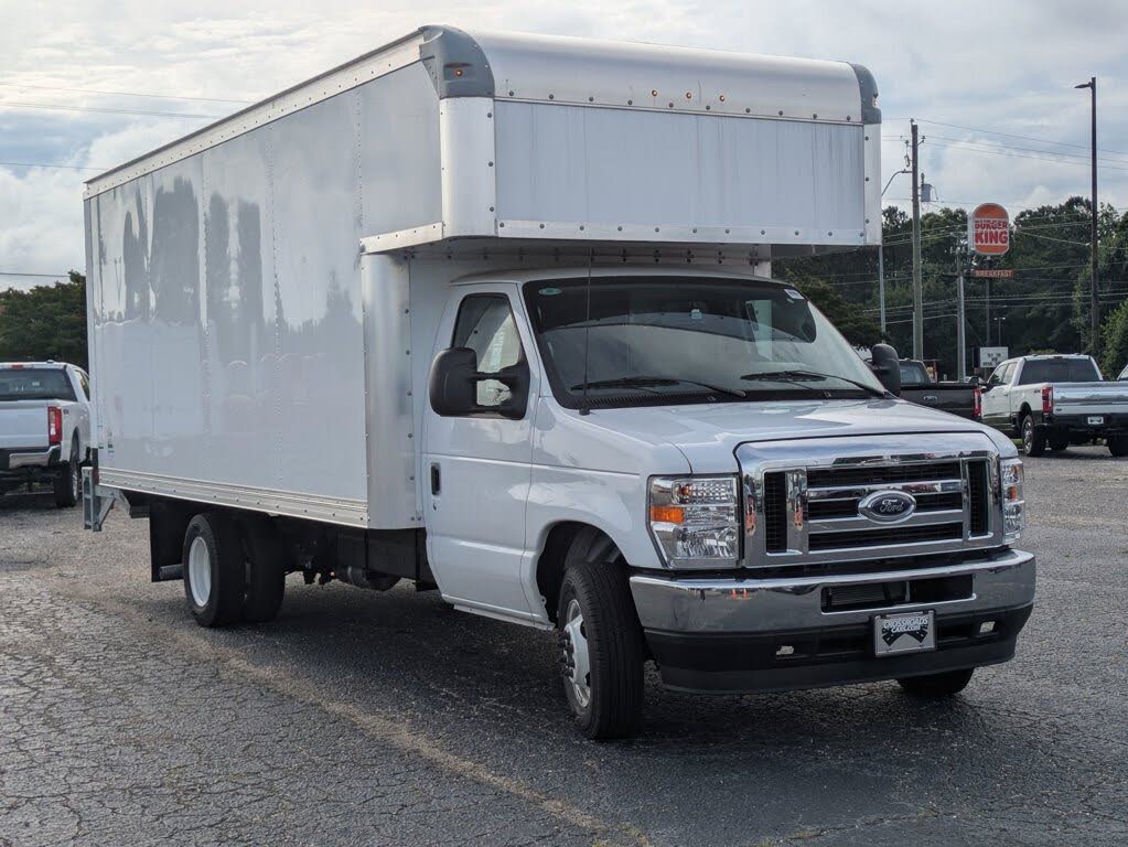 2025 Ford E-Series Chassis E-350 SD Cutaway LB DRW RWD