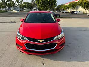 Chevrolet Cruze LS Sedan FWD