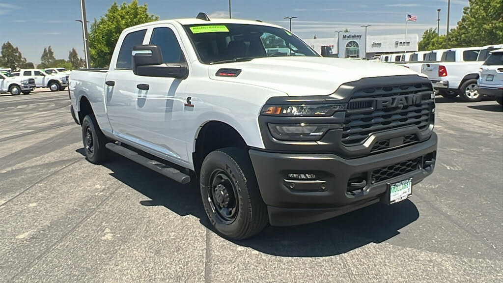 2025 RAM 2500 Tradesman Crew Cab 4WD