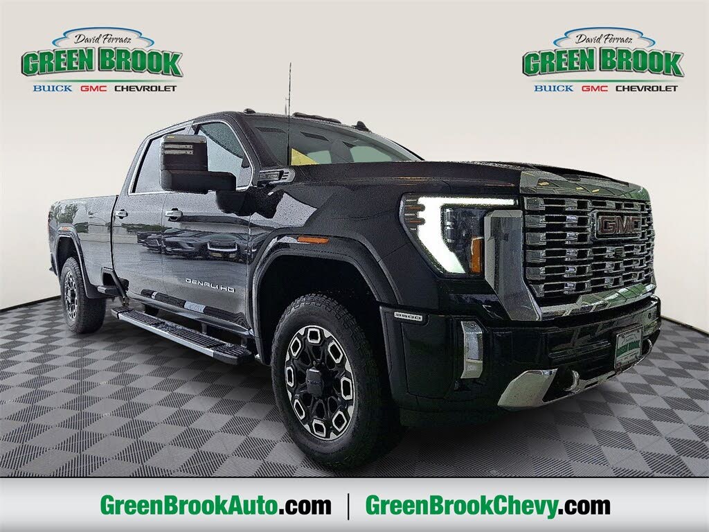 2025 GMC Sierra 3500HD Denali Crew Cab 4WD