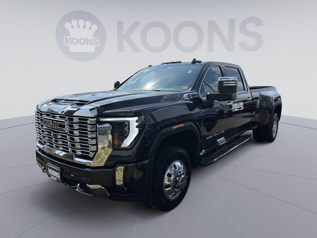 2025 GMC Sierra 3500HD Denali Crew Cab 4WD