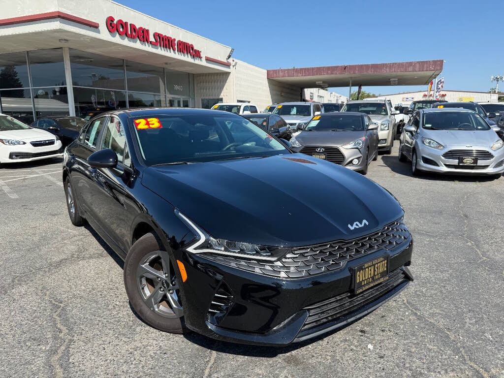 2023 Kia K5 LXS FWD