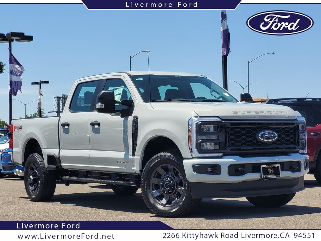 2025 Ford F-250 Super Duty XL Crew Cab 4WD