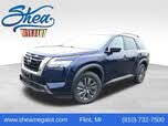 Nissan Pathfinder SV 4WD