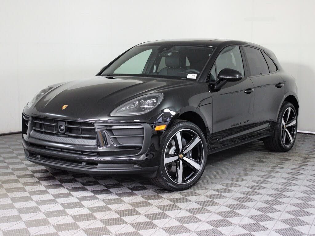 2025 Porsche Macan AWD