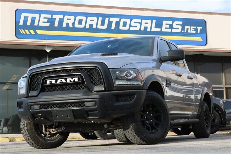 2022 RAM 1500 Classic SLT Quad Cab 4WD