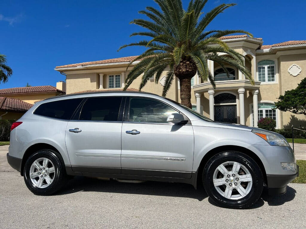 2009 Chevrolet Traverse 1LT FWD
