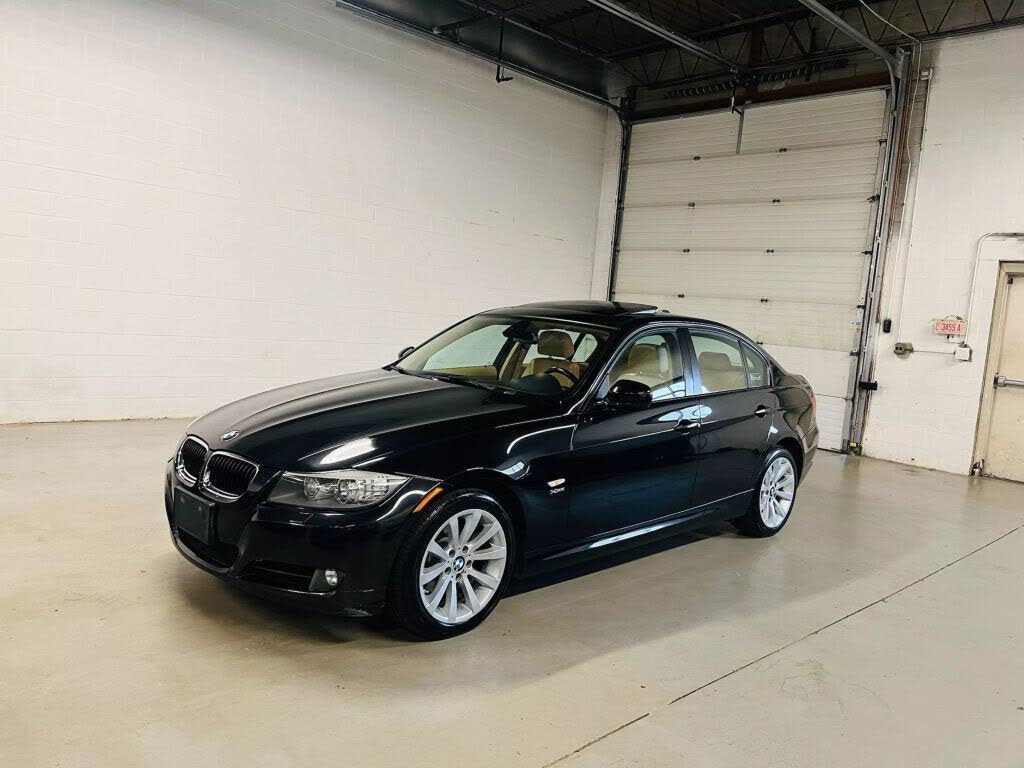2011 BMW 3 Series 328i xDrive Sedan AWD