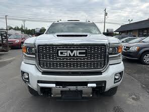 GMC Sierra 2500HD Denali Crew Cab 4WD