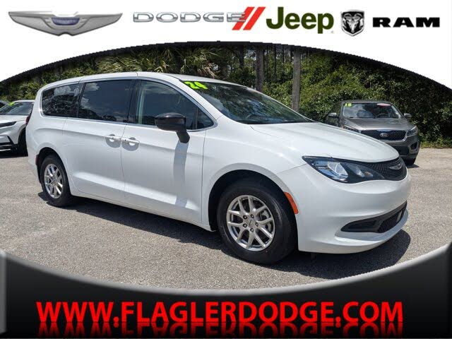 2024 Chrysler Voyager LX FWD