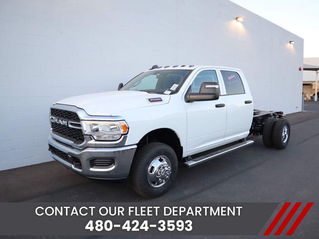 2024 RAM 3500 Chassis Tradesman Crew Cab LB DRW 4WD