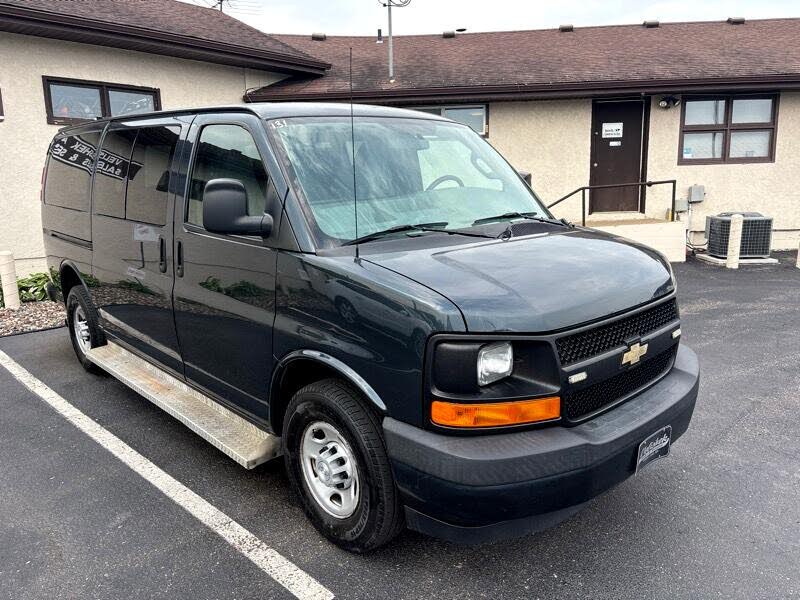 2017 Chevrolet Express 2500 LS RWD