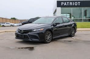 Toyota Camry SE FWD