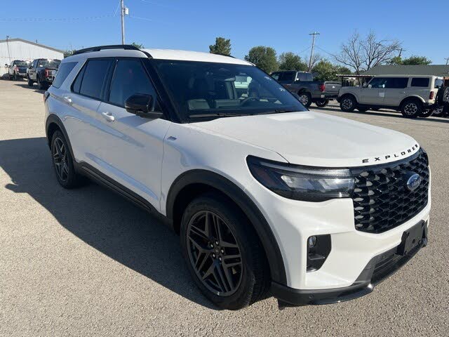2025 Ford Explorer ST-Line RWD
