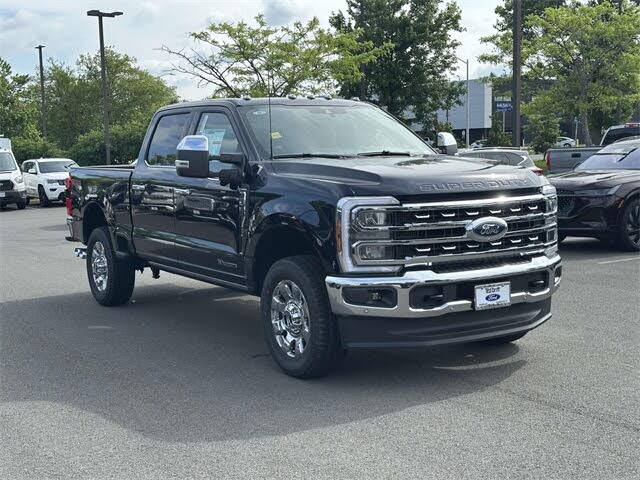 2025 Ford F-350 Super Duty Lariat Crew Cab 4WD