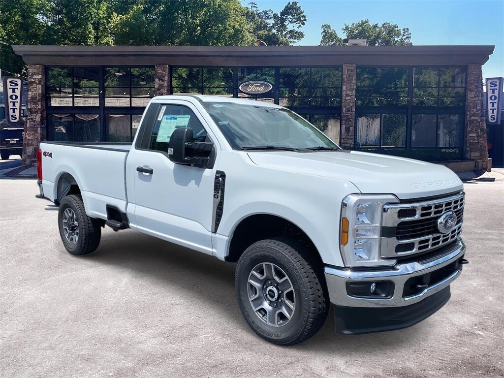 2025 Ford F-350 Super Duty XLT Regular Cab LB 4WD