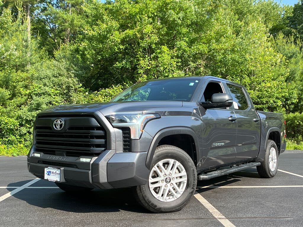 2025 Toyota Tundra SR5 CrewMax Cab 4WD