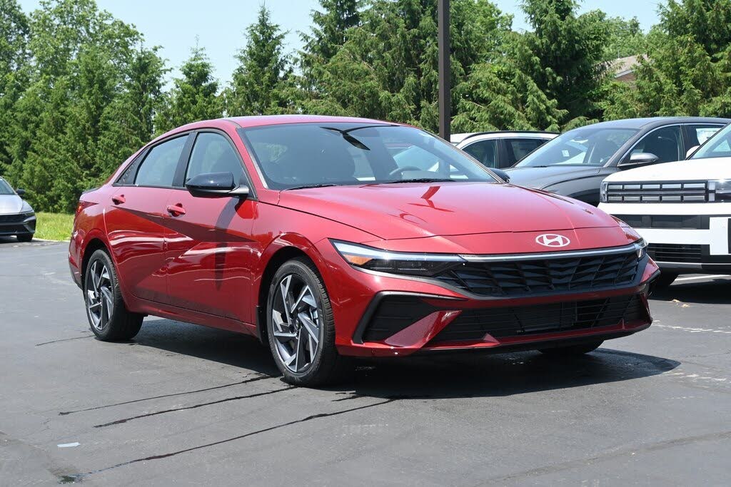 2025 Hyundai Elantra SEL Sport FWD