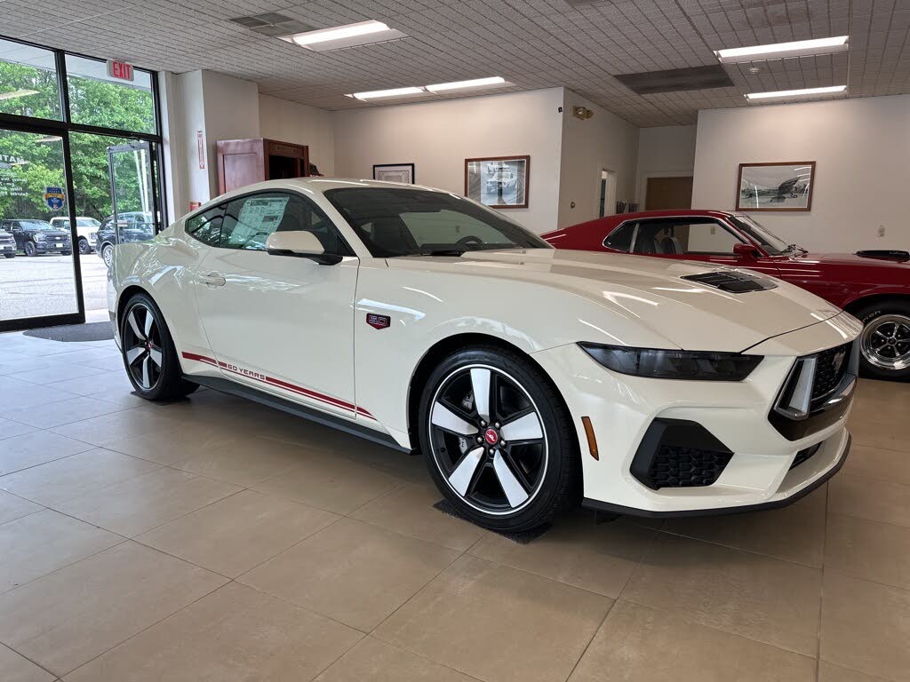 2025 Ford Mustang GT Premium Fastback RWD