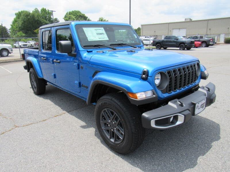 2025 Jeep Gladiator Sport S Crew Cab 4WD